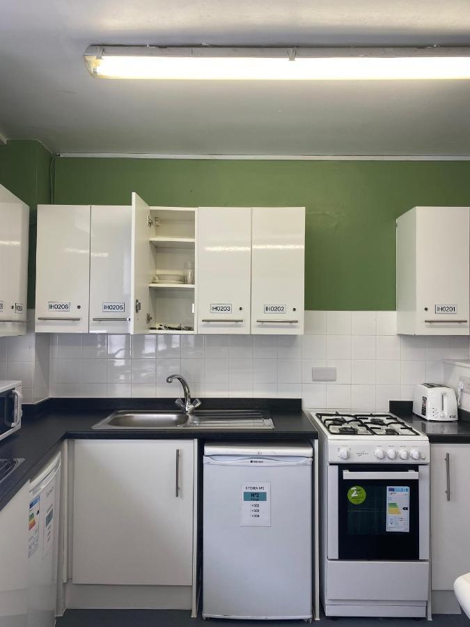 Charming Rooms For Students Only, Cricklewood Lane - Sk Londyn Zewnętrze zdjęcie